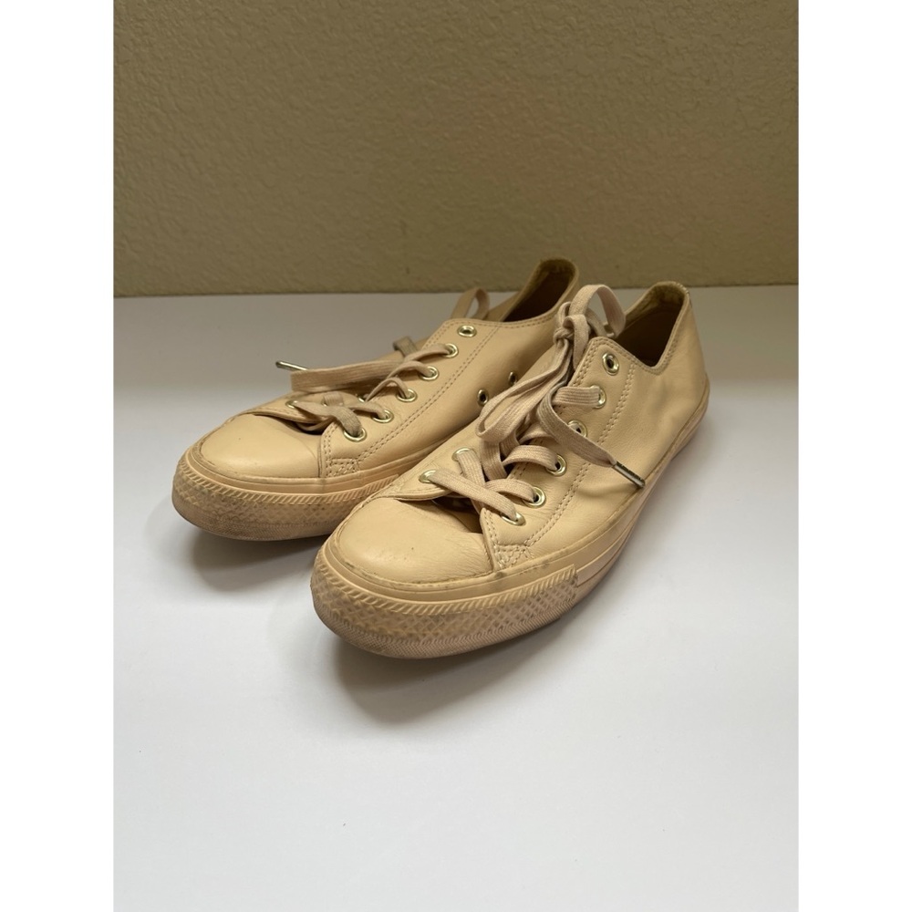 Converse Beige Leather All Stars Men’s Size 7 Women’s Size 9